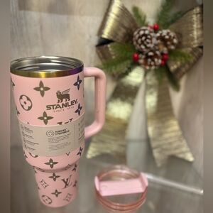 Stanley Pink and Black Quencher H2.0 Tumbler